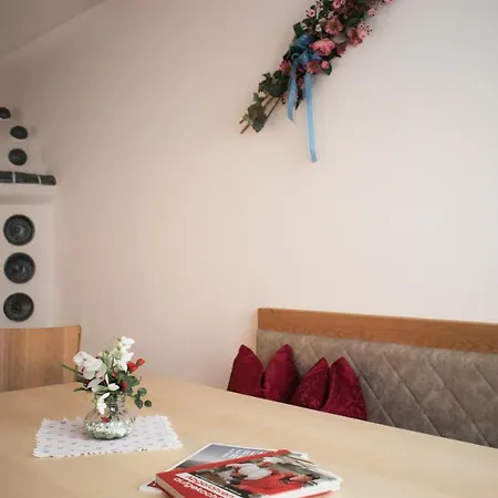 Apartmenthaus Kuchelberg Altenmarkt im Pongau Exterior photo